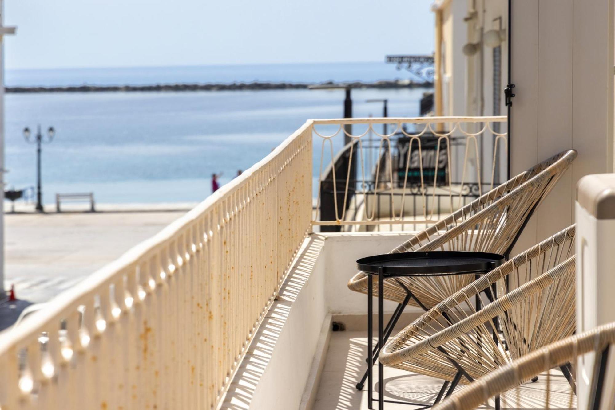 Alora Suites Tínos Eksteriør billede